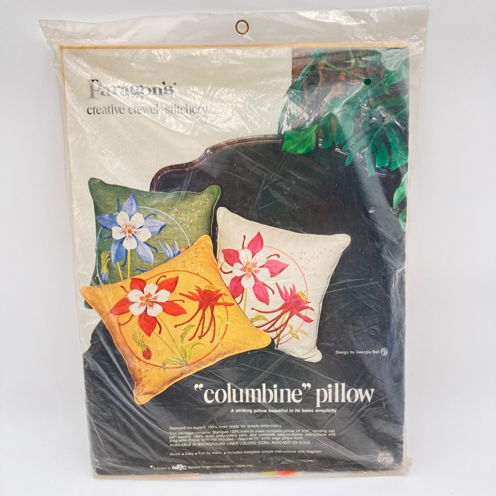 Vintage Paragon Columbine Pillow Crewel Embroidery Kit 0759 Gold Linen 1973 NEW